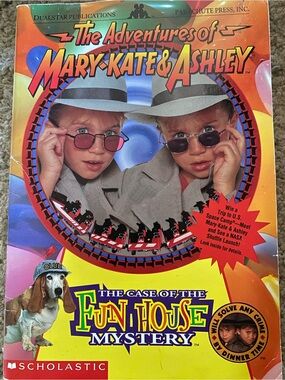 Bundle of books! Olsen twins. Hannah Montana & Lizzie McGuire